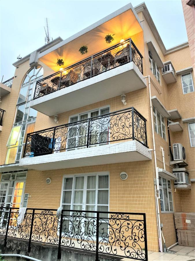 Apartemen Mtr Tung Chung Near Airport Apartment, Getaway, Pa Village Tung Chung