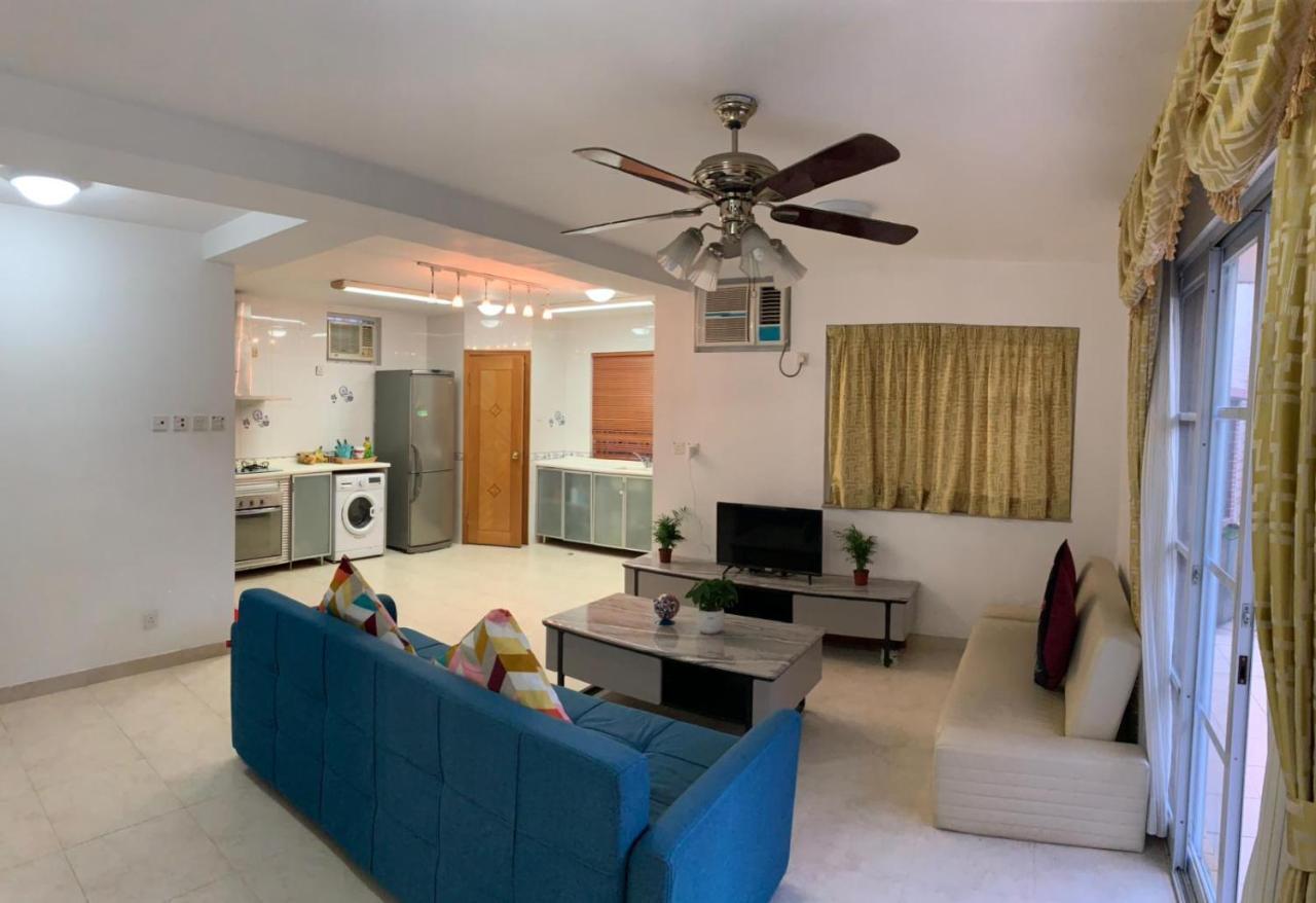 Mtr Tung Chung Near Airport Apartment, Getaway, Pa Village Tung Chung